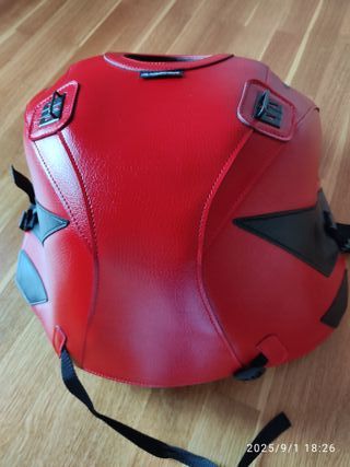 Cubredepósito Bagster Honda CBR 600F