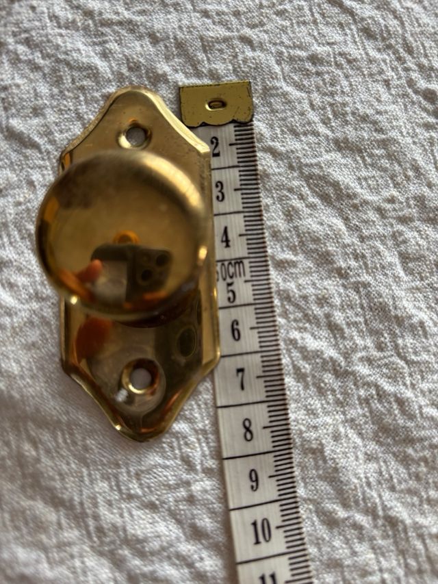 8 Tiradores dorados para armario