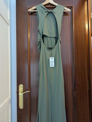 Vestido largo verde espalda abierta