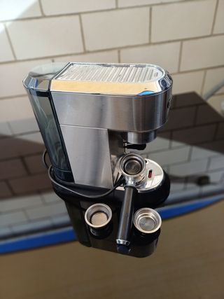 Cafetera De'Longhi Dedica acero inox