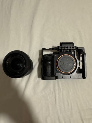 Sony α7 III: Fotocamera Mirrorless + Ottica 28-70 