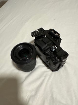 Sony α7 III: Fotocamera Mirrorless + Ottica 28-70 