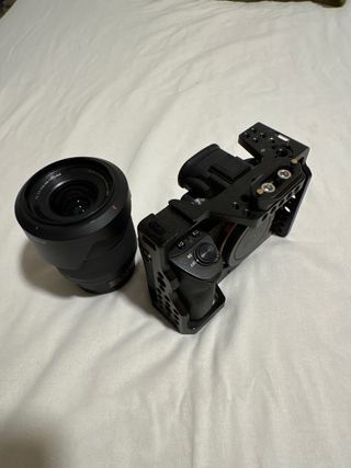 Sony α7 III: Fotocamera Mirrorless + Ottica 28-70 