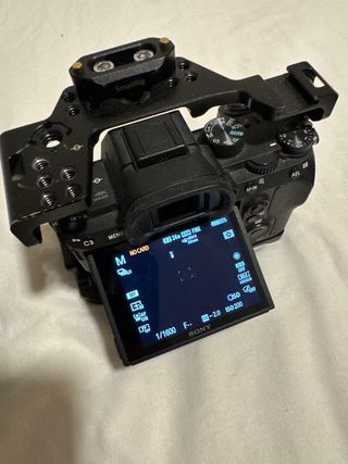 Sony α7 III: Fotocamera Mirrorless + Ottica 28-70 