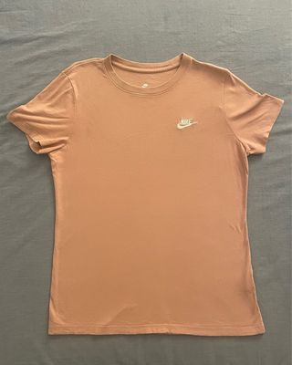 Camiseta Nike rosa Hombre