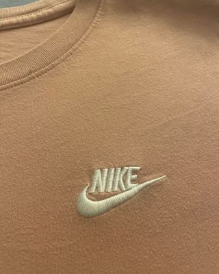Camiseta Nike rosa Hombre