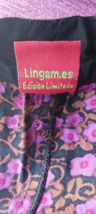 Top veraniego con florecillas