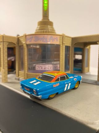 Coche Disney Pixar Mario Andretti Original Mattel