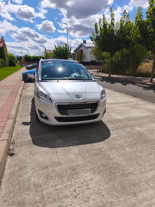 Peugeot 5008 2014