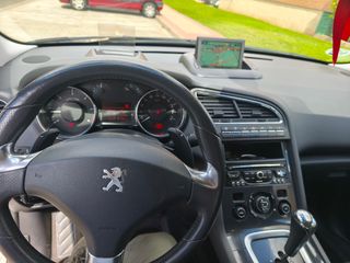 Peugeot 5008 2014