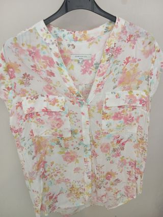 Camisa Cortefiel floral M cómo nueva