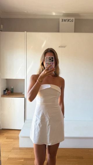 Vestido branco minimalista