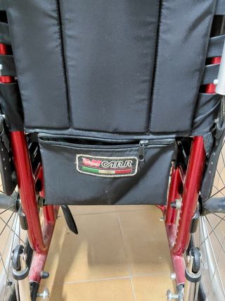 Silla de ruedas pediátrica.