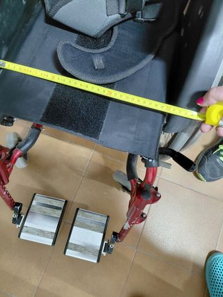 Silla de ruedas pediátrica.