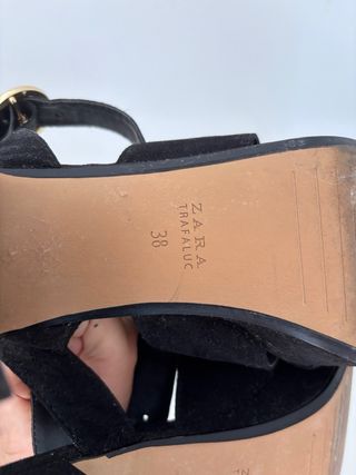 Sandalias Zara tacón negro