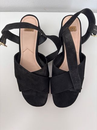 Sandalias Zara tacón negro