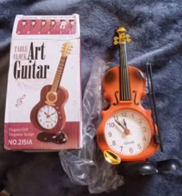 Reloj Despertador de mesa con forma de Violín