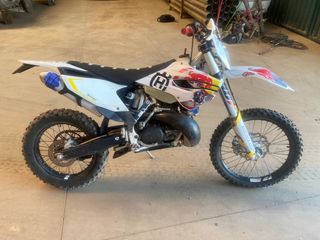 Moto Enduro Husqvarna 250
