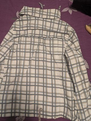 Chaqueta corta vientos