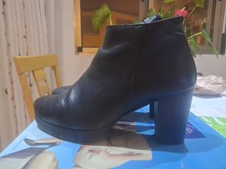 Botines negros piel - tacón