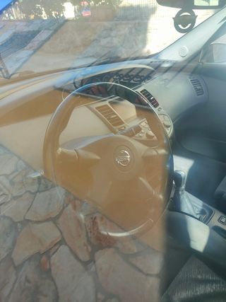 Nissan Primera 2004