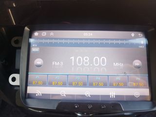 Pantalla Coche Radio FM 