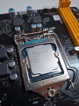 Placa base Intel H310MHD3 + i3-9100 + 16GB RAM W11