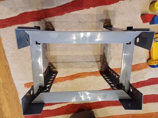 Mesa taller infantil con herramientas