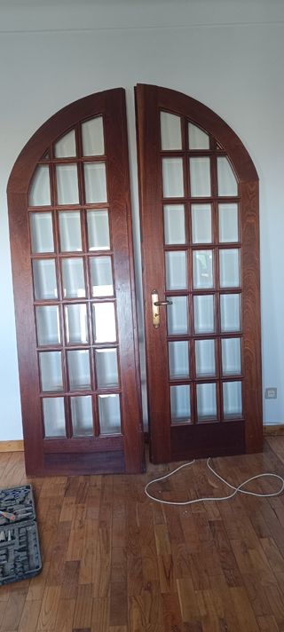 2 Portas Arco em Madeira