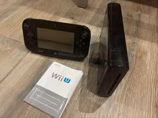 Wii U negra - consola y mando