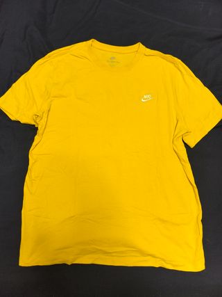 Camiseta Nike Amarilla