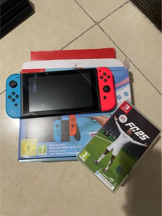 Nintendo Switch - Azul y Rojo
