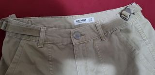 Pantalones beige cargo