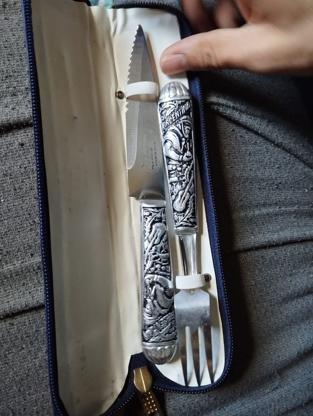 Cuchillo y tenedor Argentinos