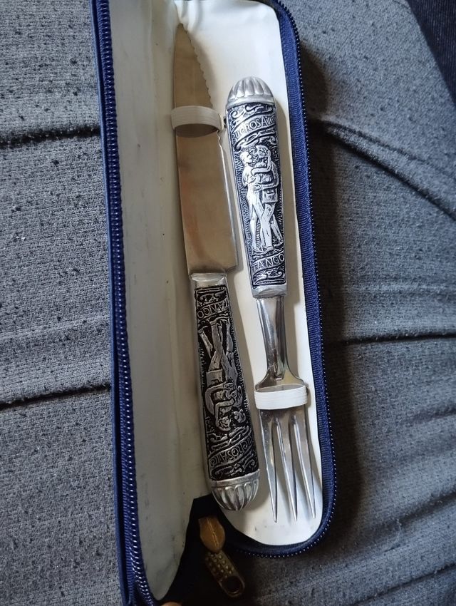 Cuchillo y tenedor Argentinos