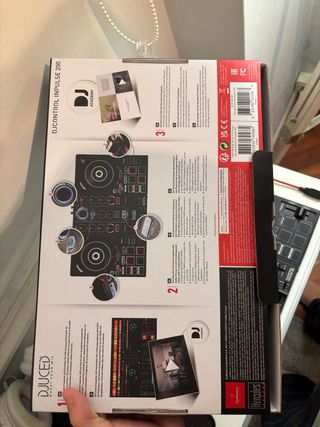 Mesa de mezclas Hercules DJ Control Inpulse 200