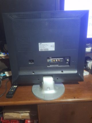 TV Samsung 20" LED