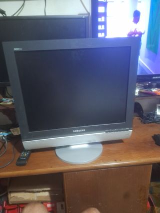 TV Samsung 20" LED