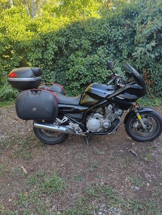 Yamaha Diversion 900 - Moto