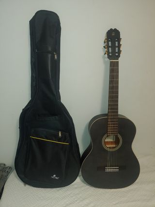 Guitarra Admira Luna Negra