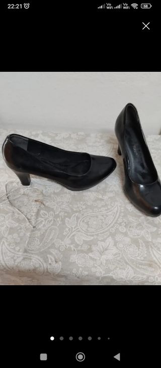Zapatos tacón negros cómodos