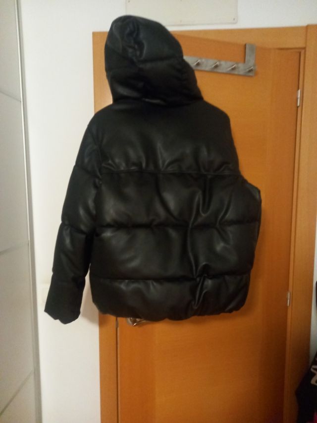 Cazadora acolchada Zara negra