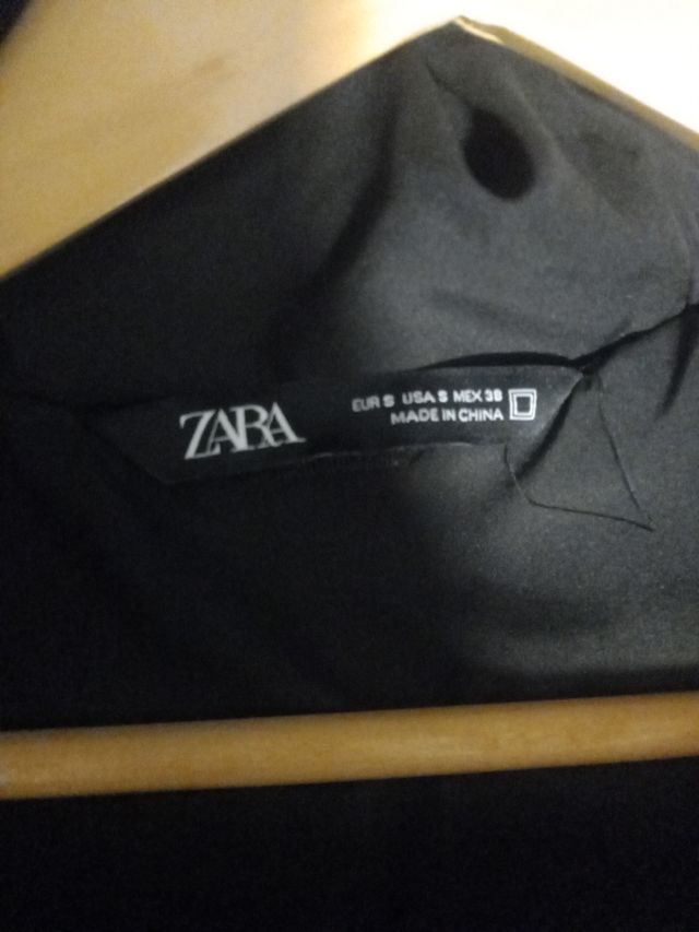 Cazadora acolchada Zara negra