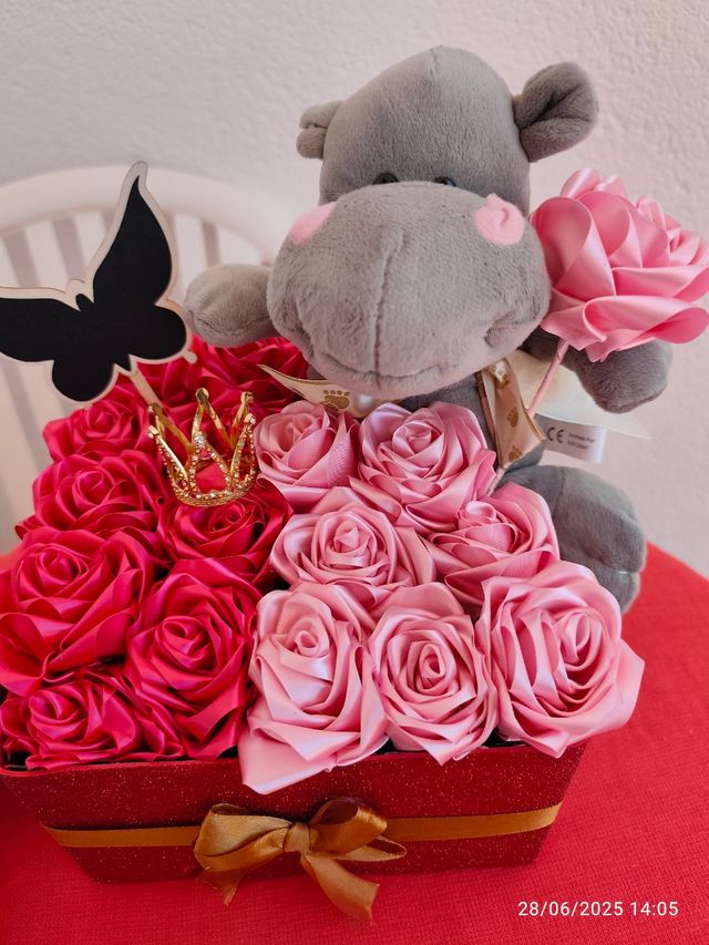 Caja regalo oso hipopótamo Flores eternas