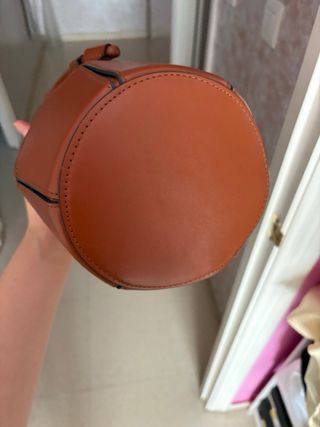 Bolso bandolera pequeño beige y marrón