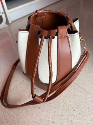 Bolso bandolera pequeño beige y marrón