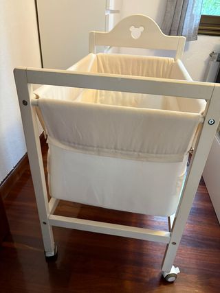 Minicuna blanca y beige- Cuna bebé