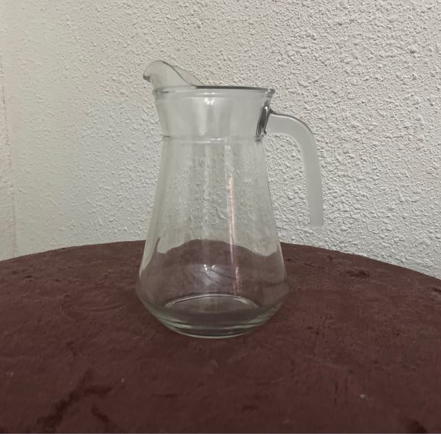 Vaso in vetro trasparente