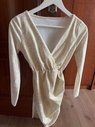 Vestido dorado brillante