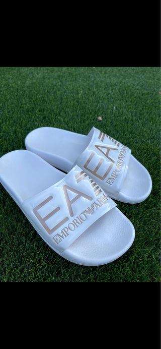 Chanclas Emporio Armani blancas